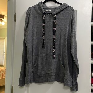 Maurice’s XL lightweight ribbed hoodie
